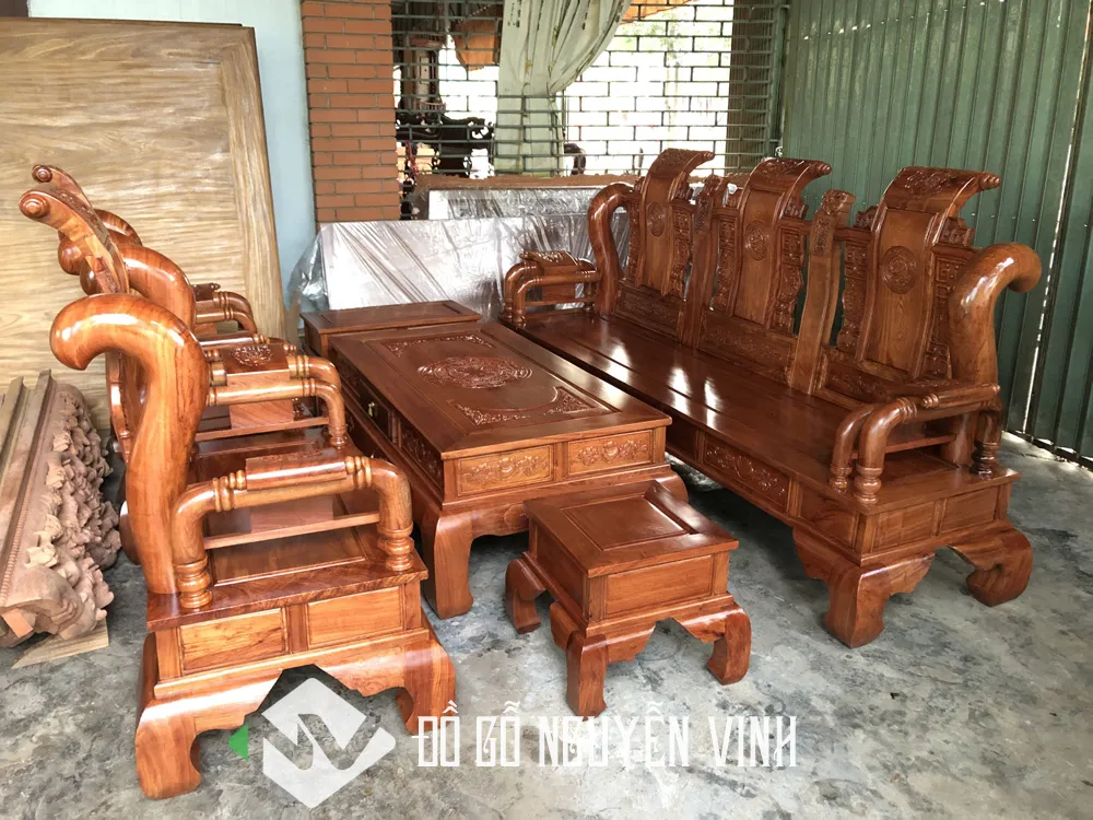 Bộ bàn ghế Tần Thủy Hoàng gỗ hương đá cột 12 tổng quan
