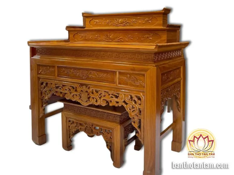 Bàn thờ 4 chân đơn giản tam cấp nhỏ gọn, hiện đại