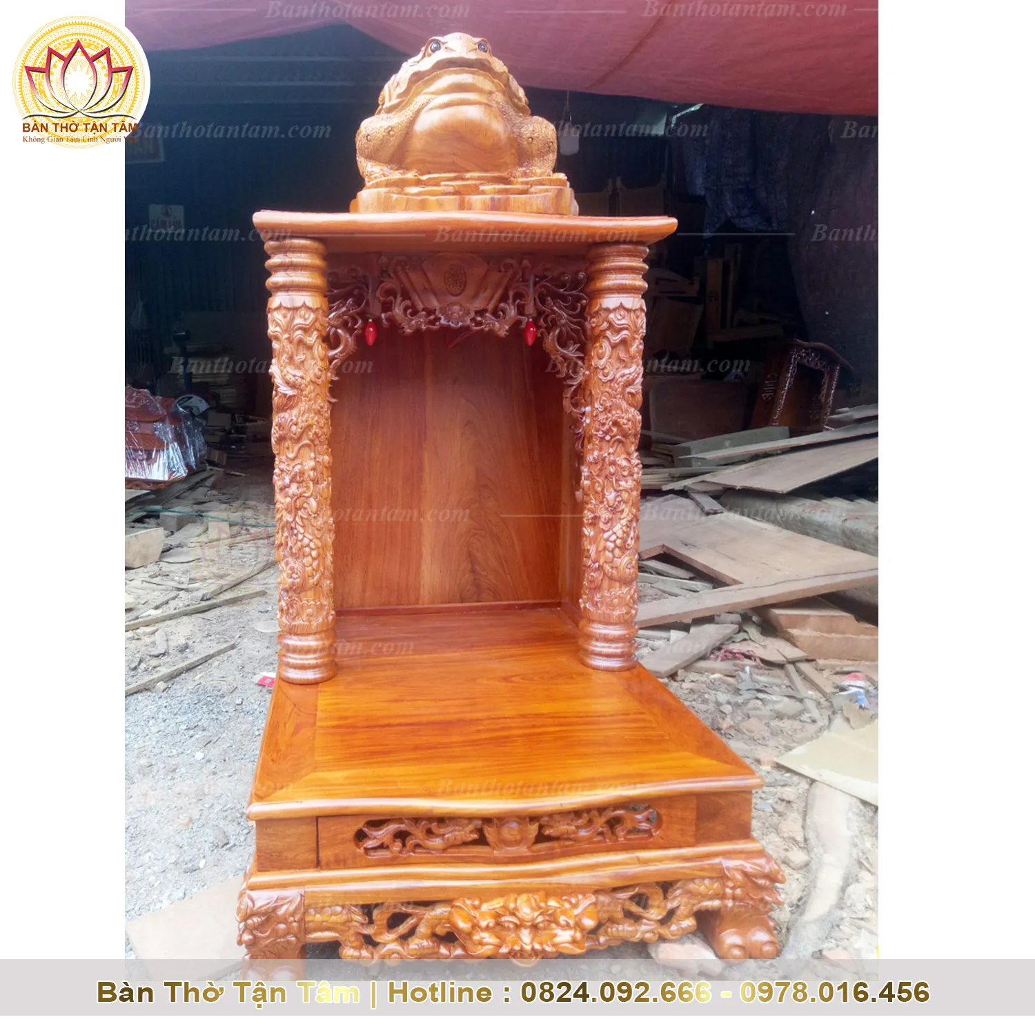 Mẫu bàn thờ Thần Tài Ông Địa kích thước 61x61x88 cm phổ biến