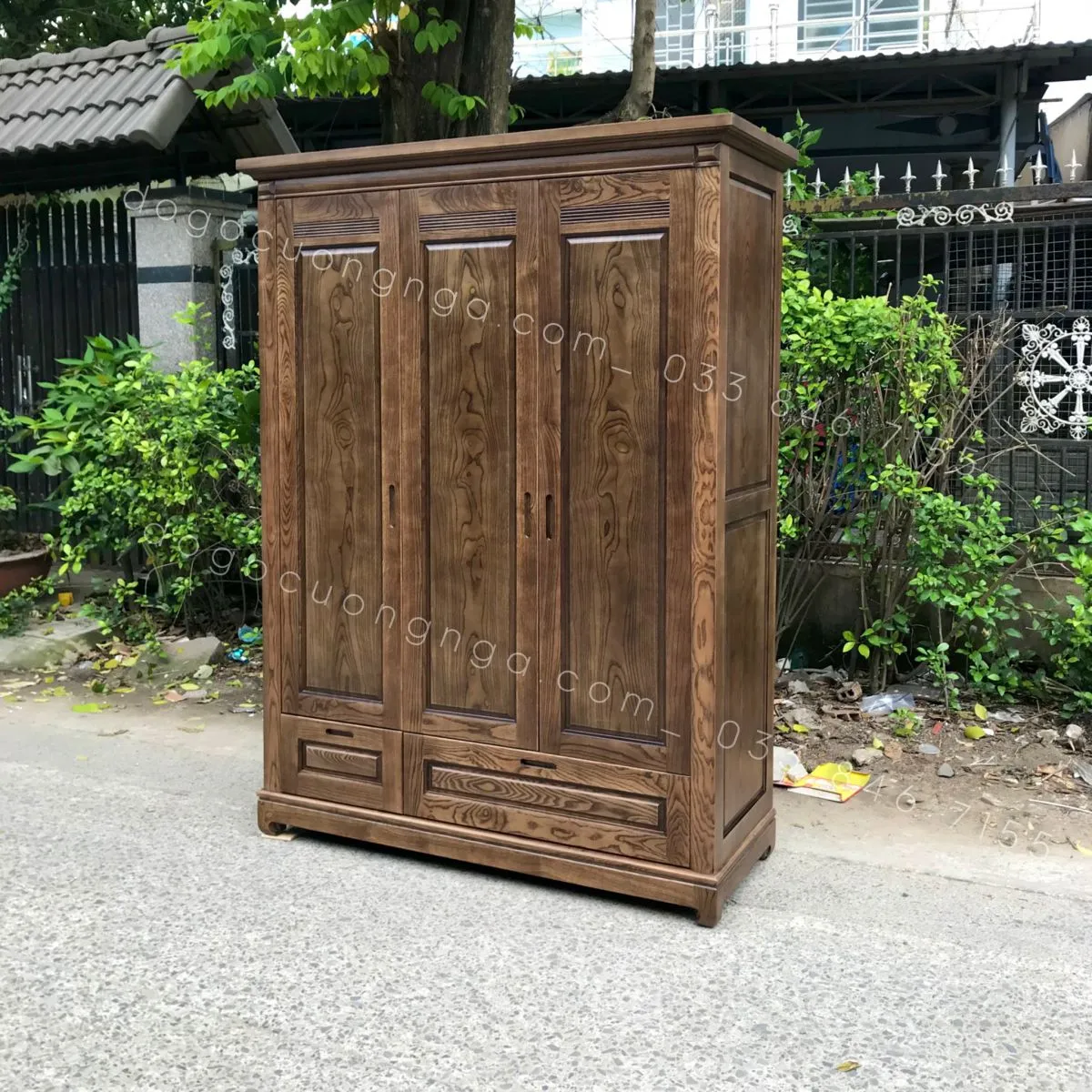Tủ áo gỗ sồi nga 3 cánh lau màu óc chó