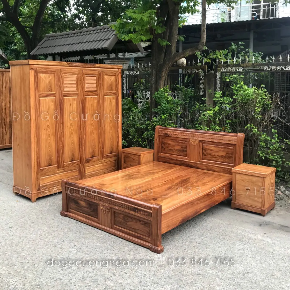 Tủ áo gỗ hương với vân gỗ độc đáo, thể hiện vẻ đẹp sang trọng.