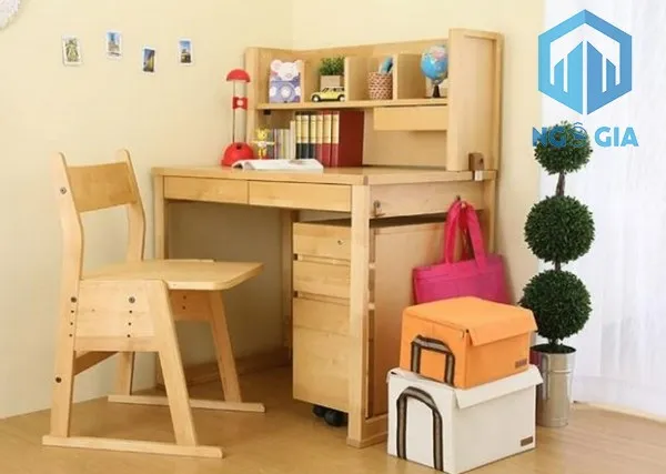 Thiết kế bàn học gỗ tự nhiên đẹp cho bé tiểu học