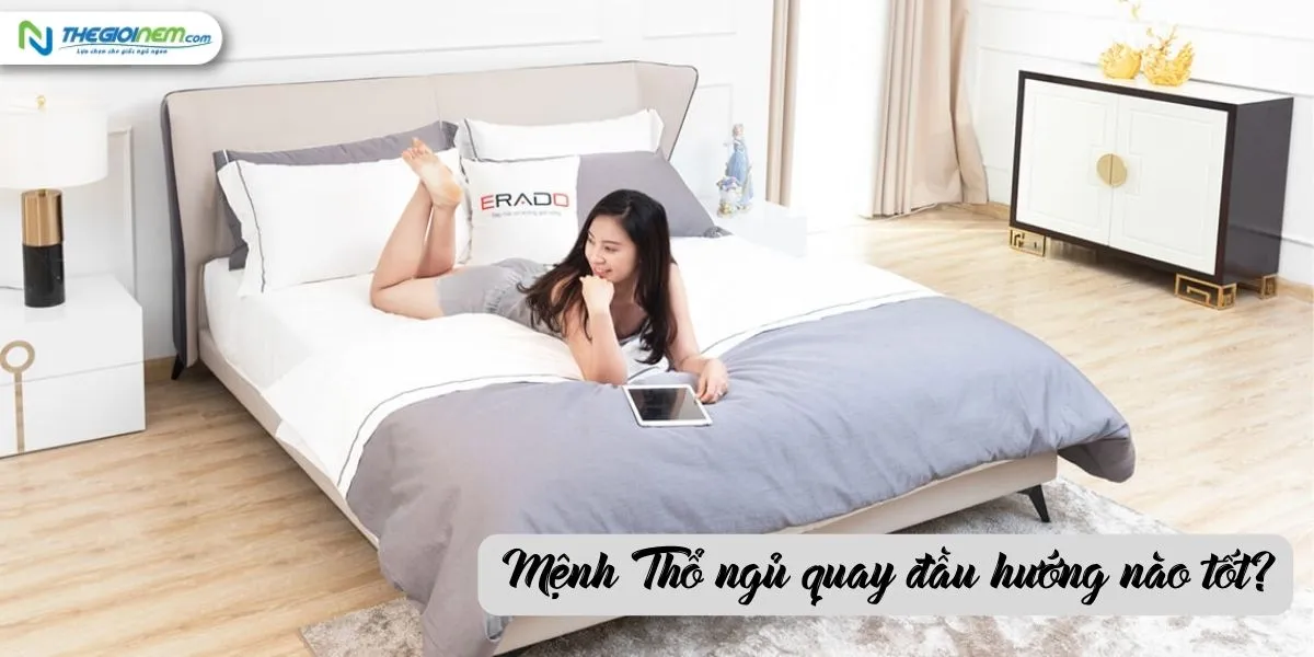 Giường ngủ và la bàn phong thủy xác định hướng