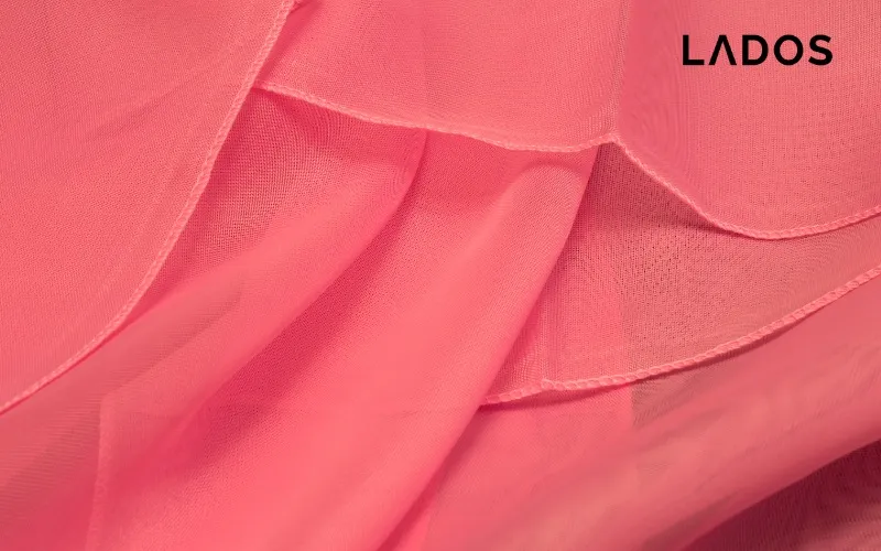 Cận cảnh chất liệu vải polyester dạng sợi